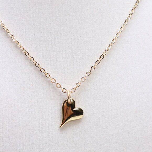 Rachel Nathan Gold Tone Floating Heart Necklace $118 NWOT - Picture 2 of 4